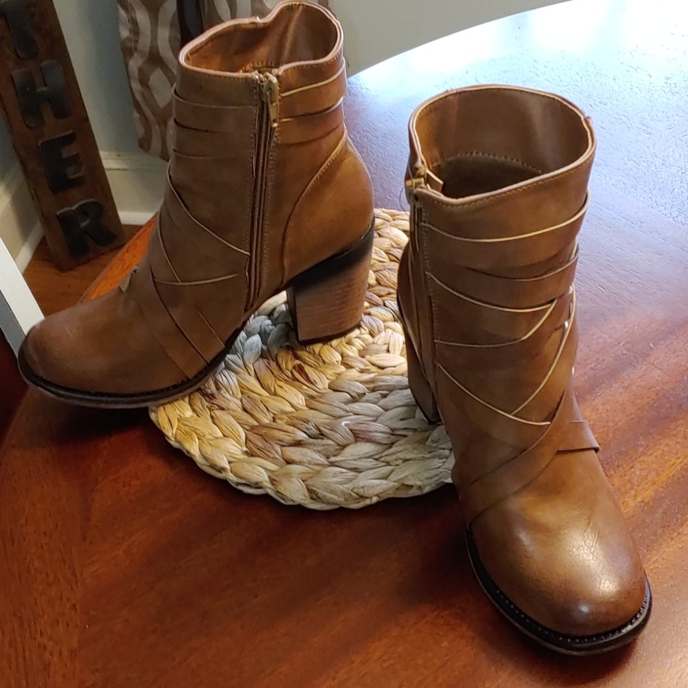 Ankle boots